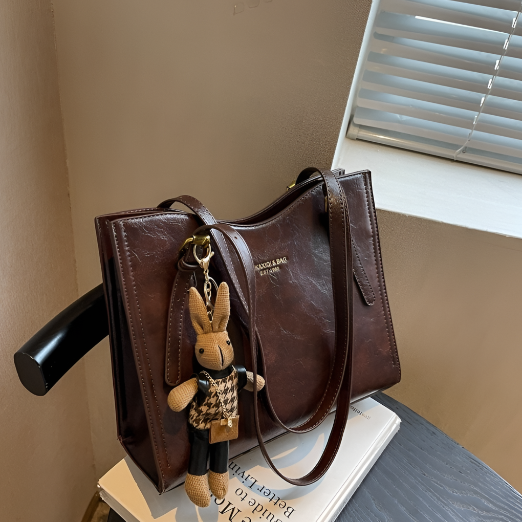 Vera Essence Shoulder Bag | Vintage-Inspired Leather, Spacious 1